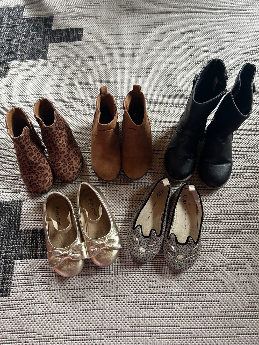 Girls size 9 boots (shoes) for fall